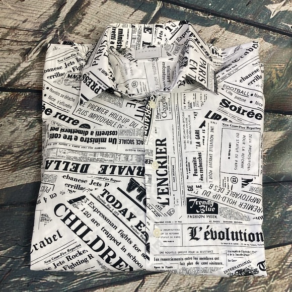 🏇 Sandro Newspaper Print Men's Shirt - Picture 10 of 13